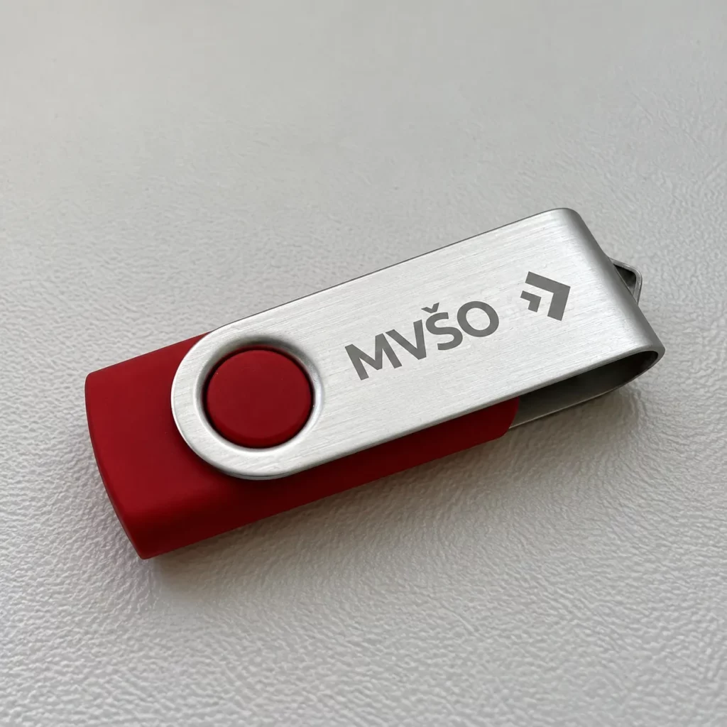 Výroba USB disků pro MVŠO